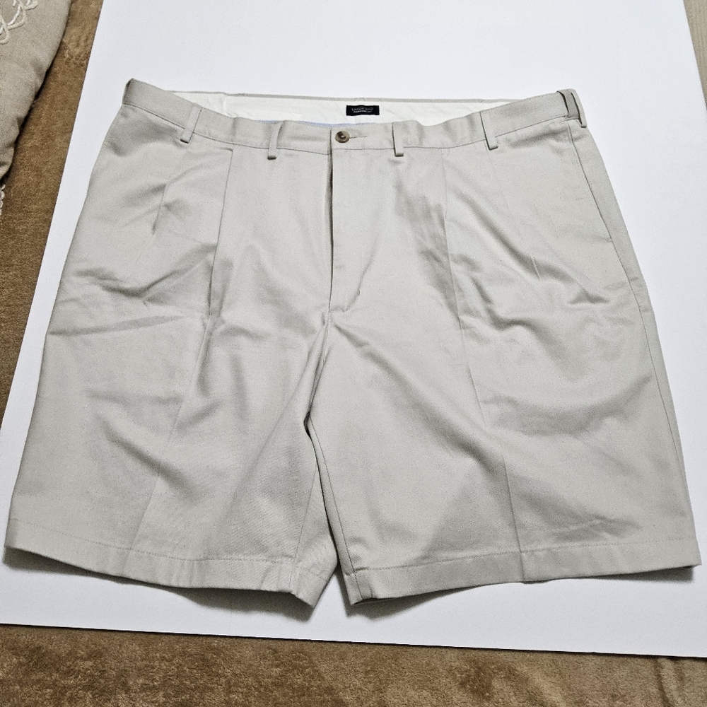 Lands' End Men's Light Gray Flat Front Comfort Waist Shorts